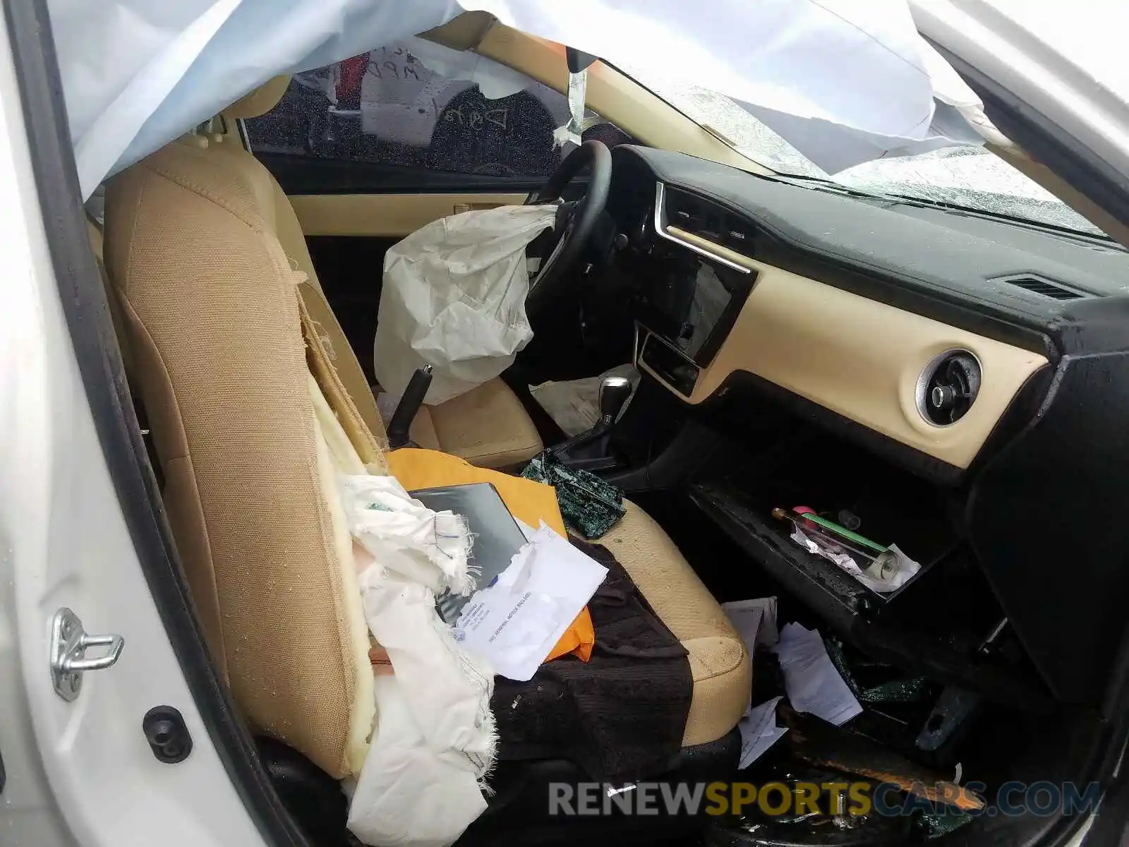 5 Photograph of a damaged car 2T1BURHE6KC191644 TOYOTA COROLLA 2019