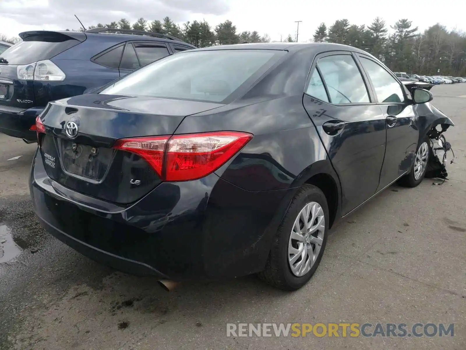 4 Photograph of a damaged car 2T1BURHE6KC192373 TOYOTA COROLLA 2019