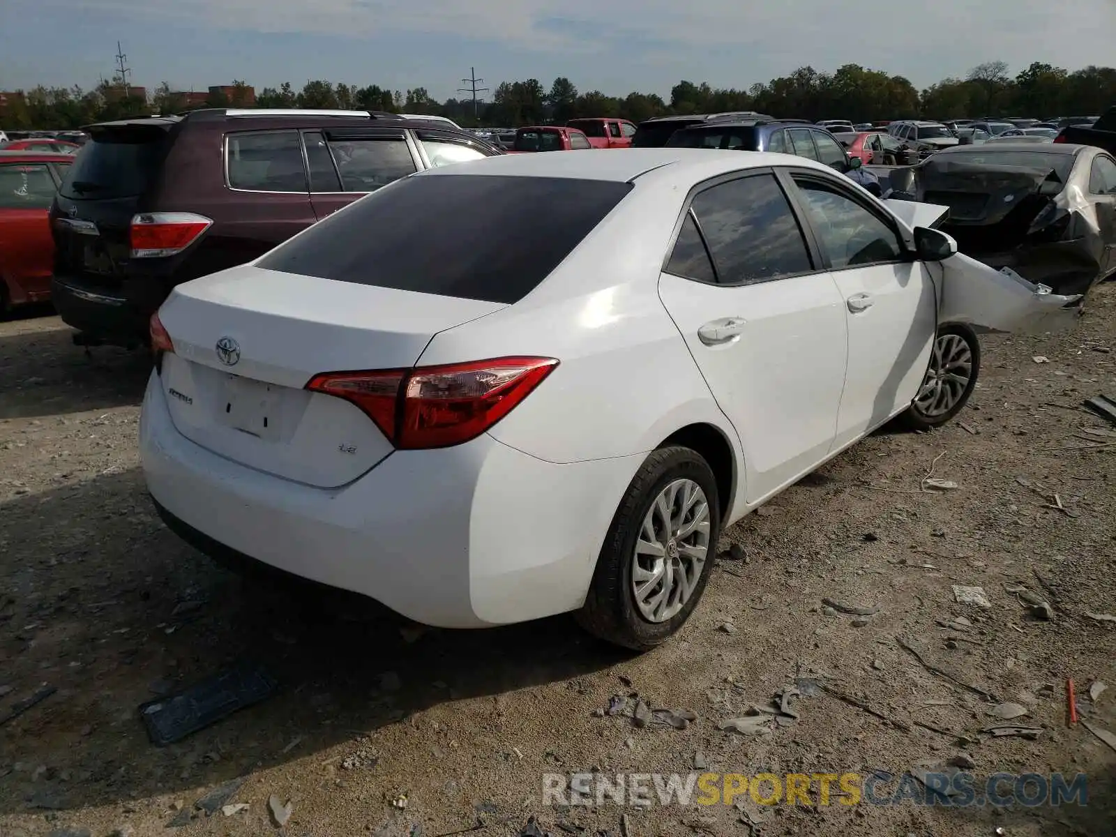 4 Photograph of a damaged car 2T1BURHE6KC192549 TOYOTA COROLLA 2019