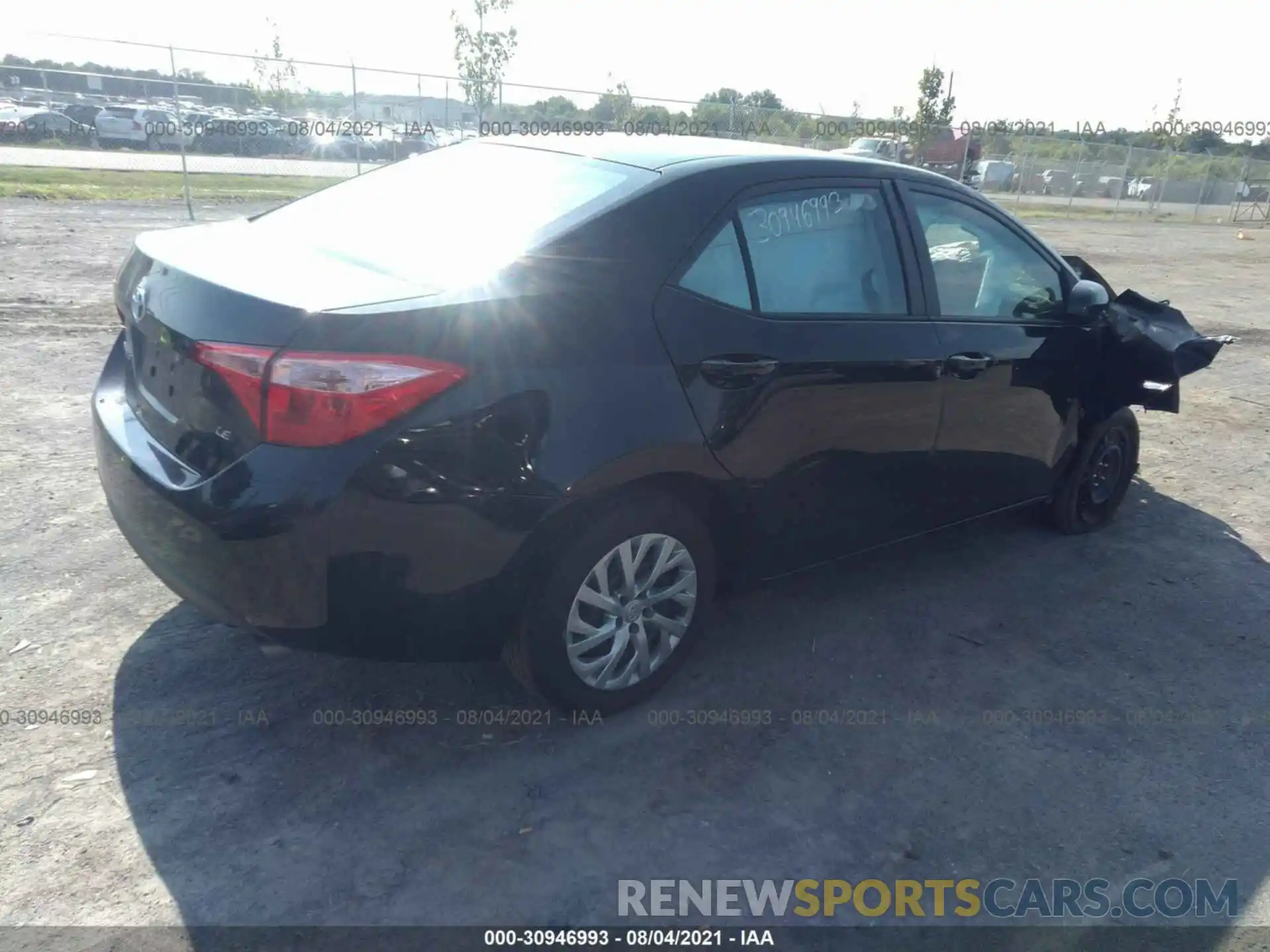 4 Photograph of a damaged car 2T1BURHE6KC192969 TOYOTA COROLLA 2019