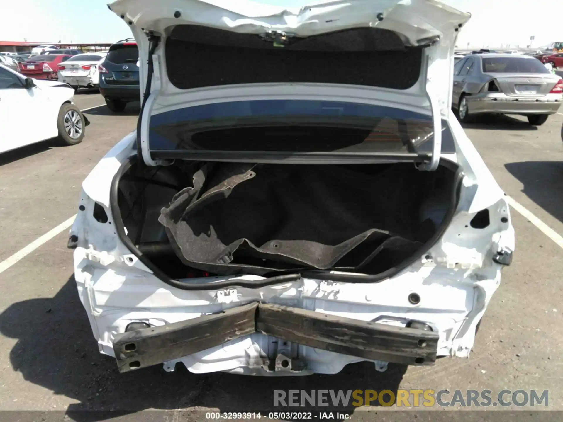 6 Photograph of a damaged car 2T1BURHE6KC193426 TOYOTA COROLLA 2019