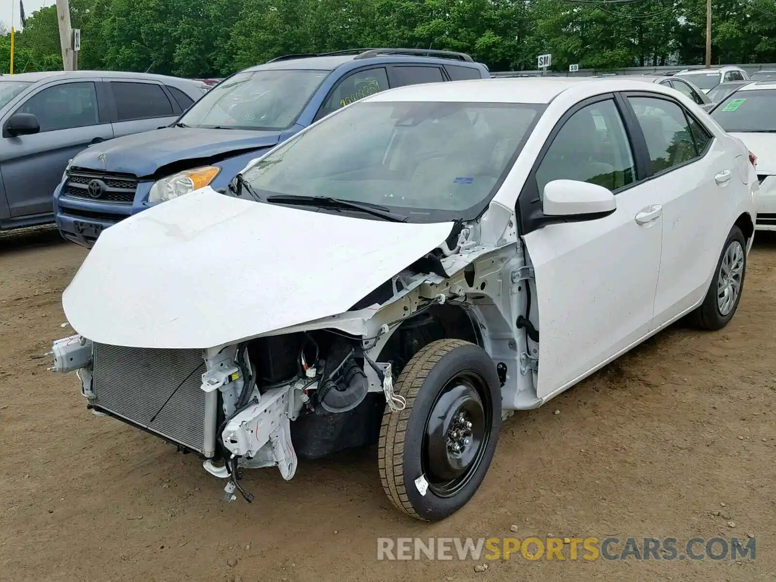 2 Photograph of a damaged car 2T1BURHE6KC193782 TOYOTA COROLLA 2019