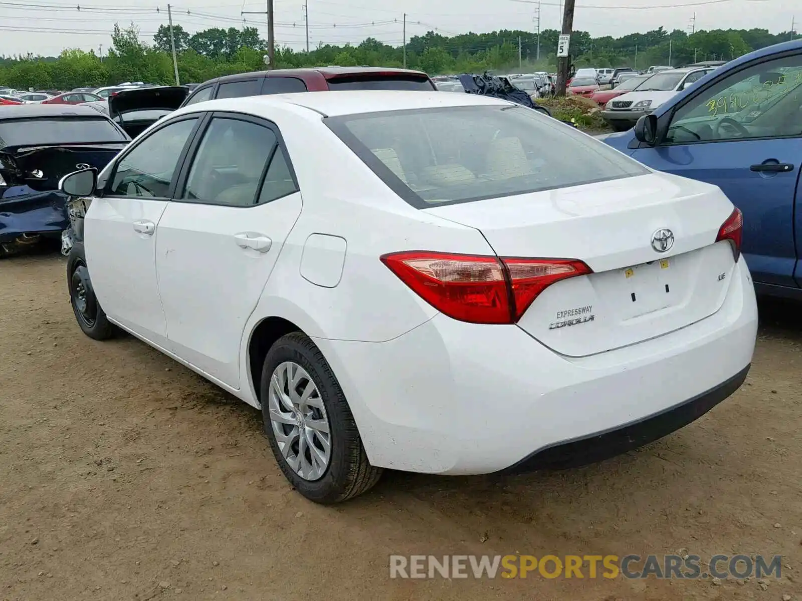 3 Photograph of a damaged car 2T1BURHE6KC193782 TOYOTA COROLLA 2019