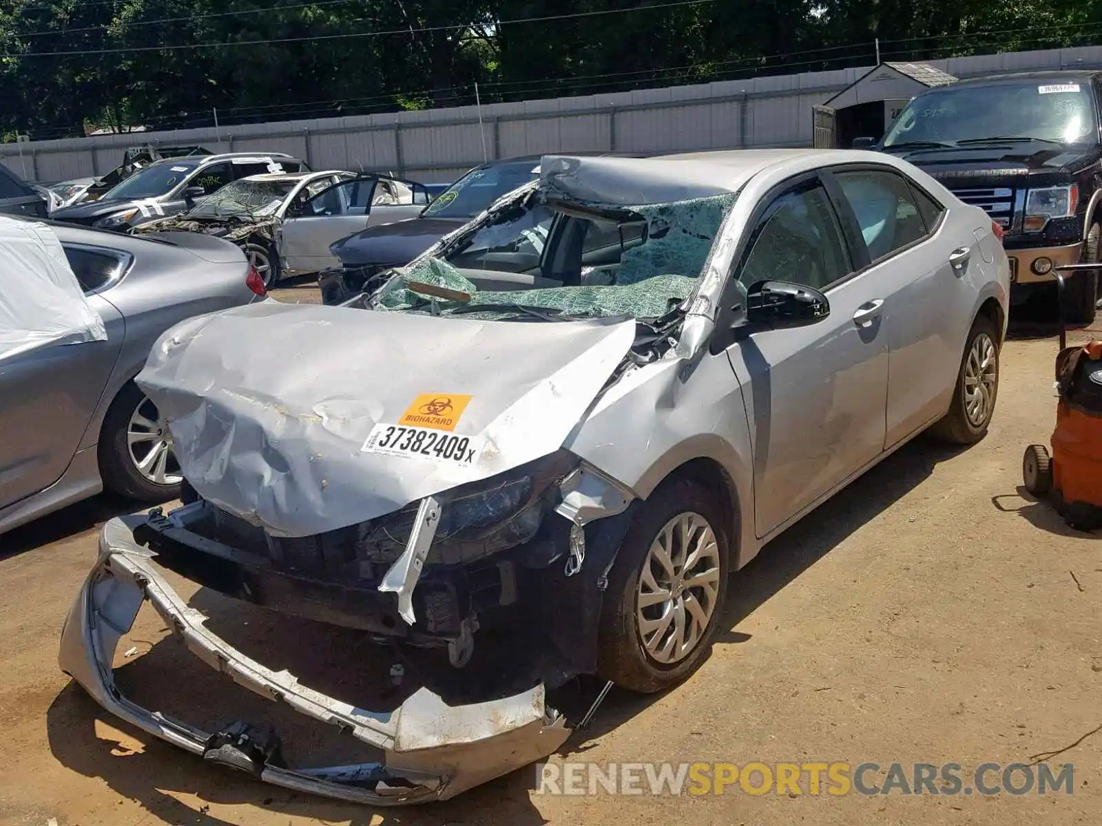 2 Photograph of a damaged car 2T1BURHE6KC194706 TOYOTA COROLLA 2019