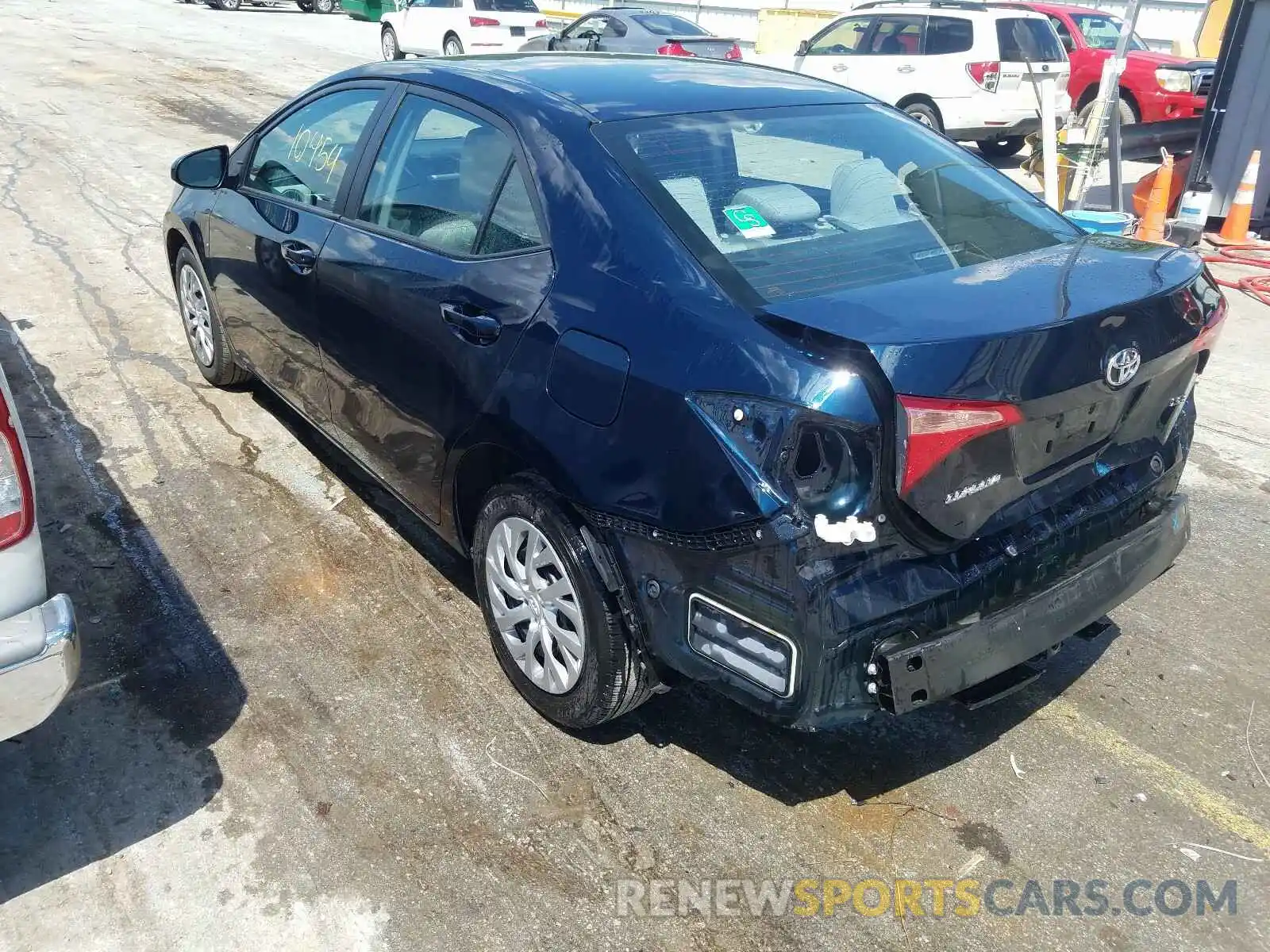 3 Photograph of a damaged car 2T1BURHE6KC194804 TOYOTA COROLLA 2019