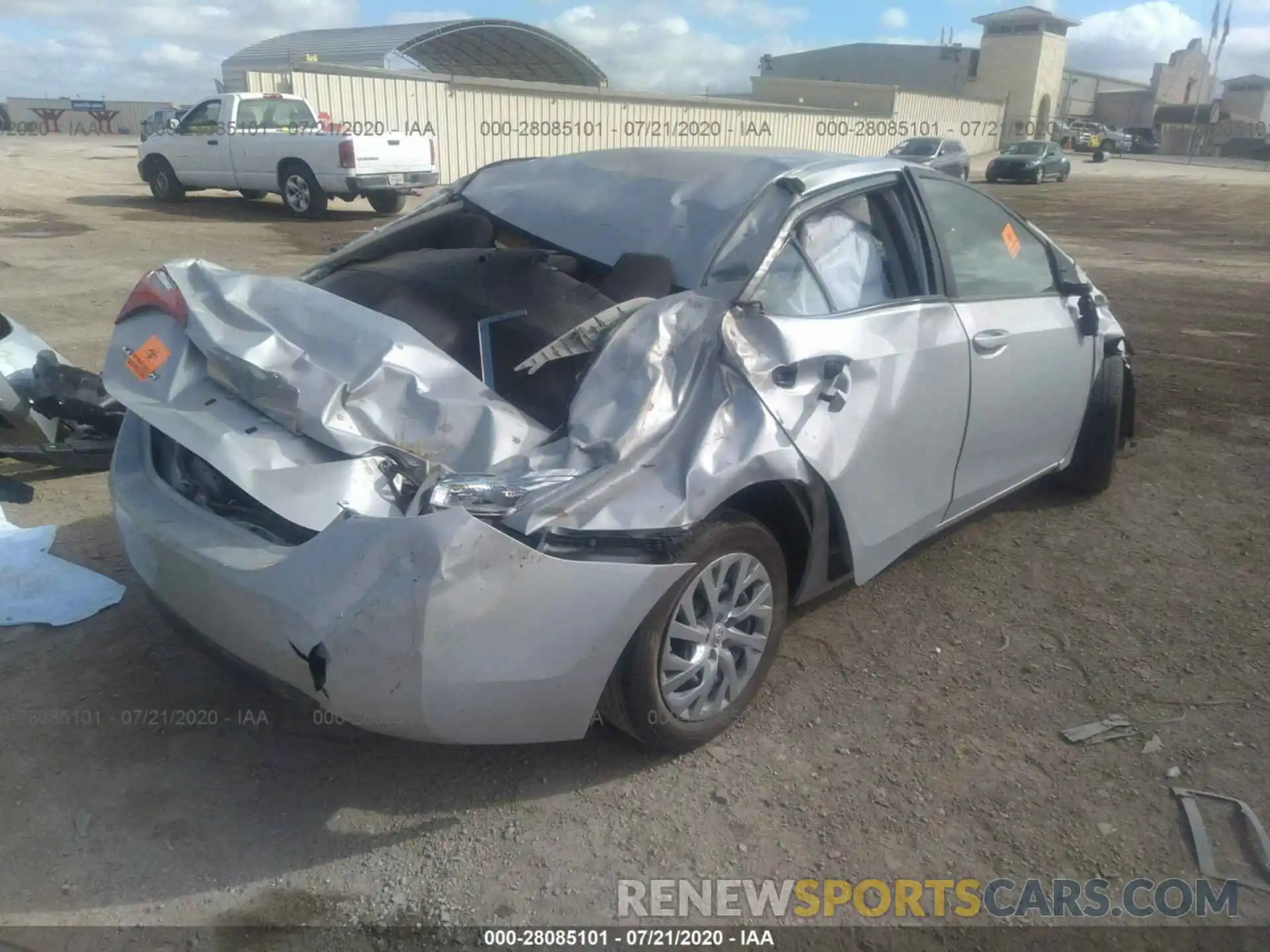 4 Photograph of a damaged car 2T1BURHE6KC195483 TOYOTA COROLLA 2019