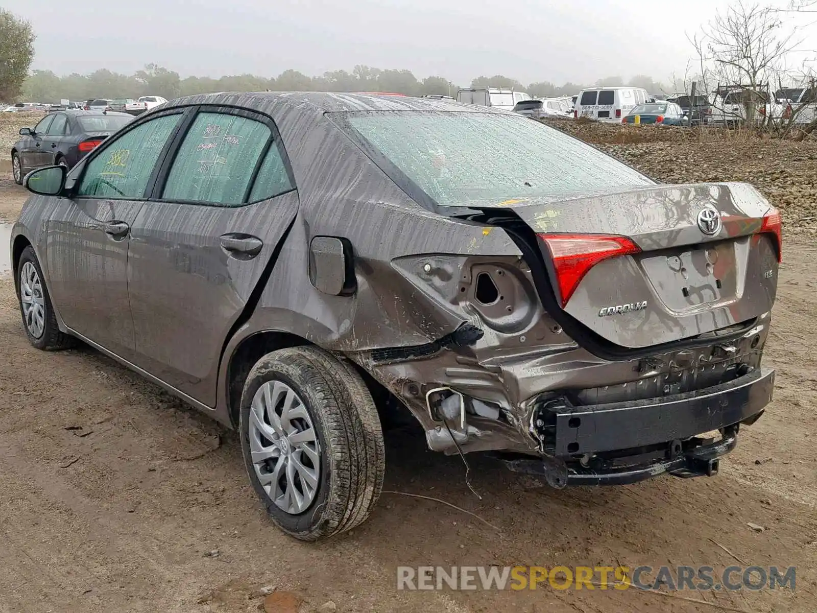 3 Photograph of a damaged car 2T1BURHE6KC196049 TOYOTA COROLLA 2019
