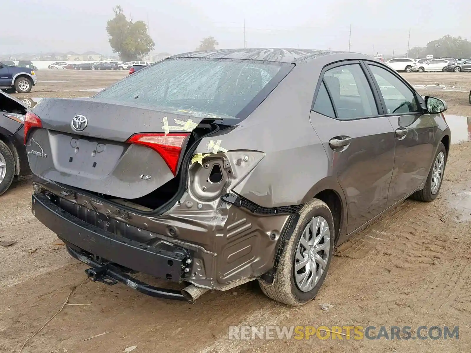 4 Photograph of a damaged car 2T1BURHE6KC196049 TOYOTA COROLLA 2019