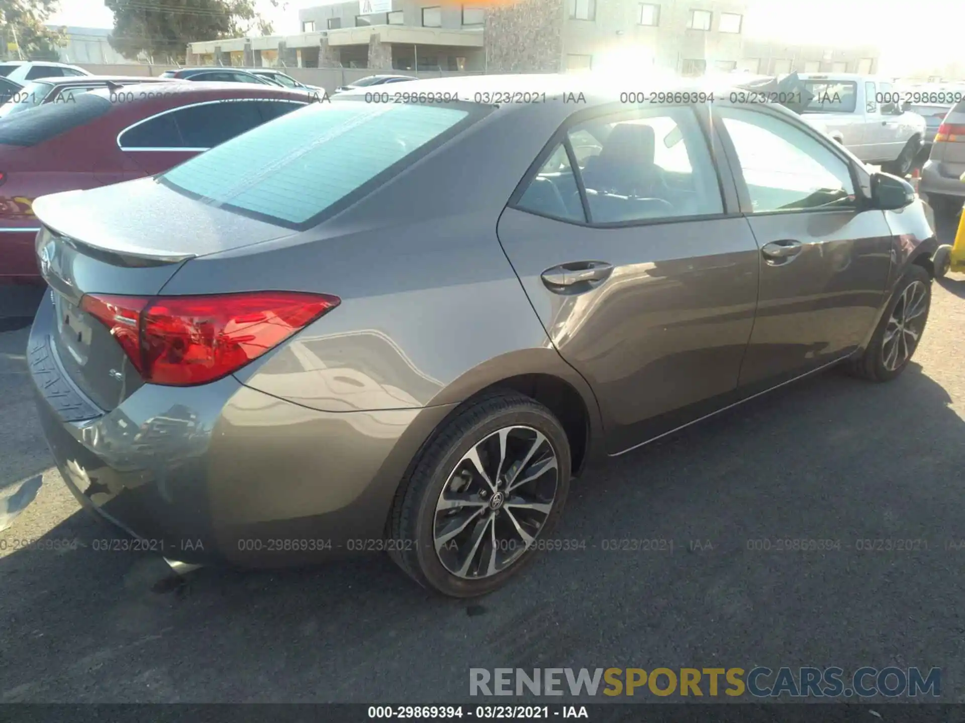 4 Photograph of a damaged car 2T1BURHE6KC196116 TOYOTA COROLLA 2019