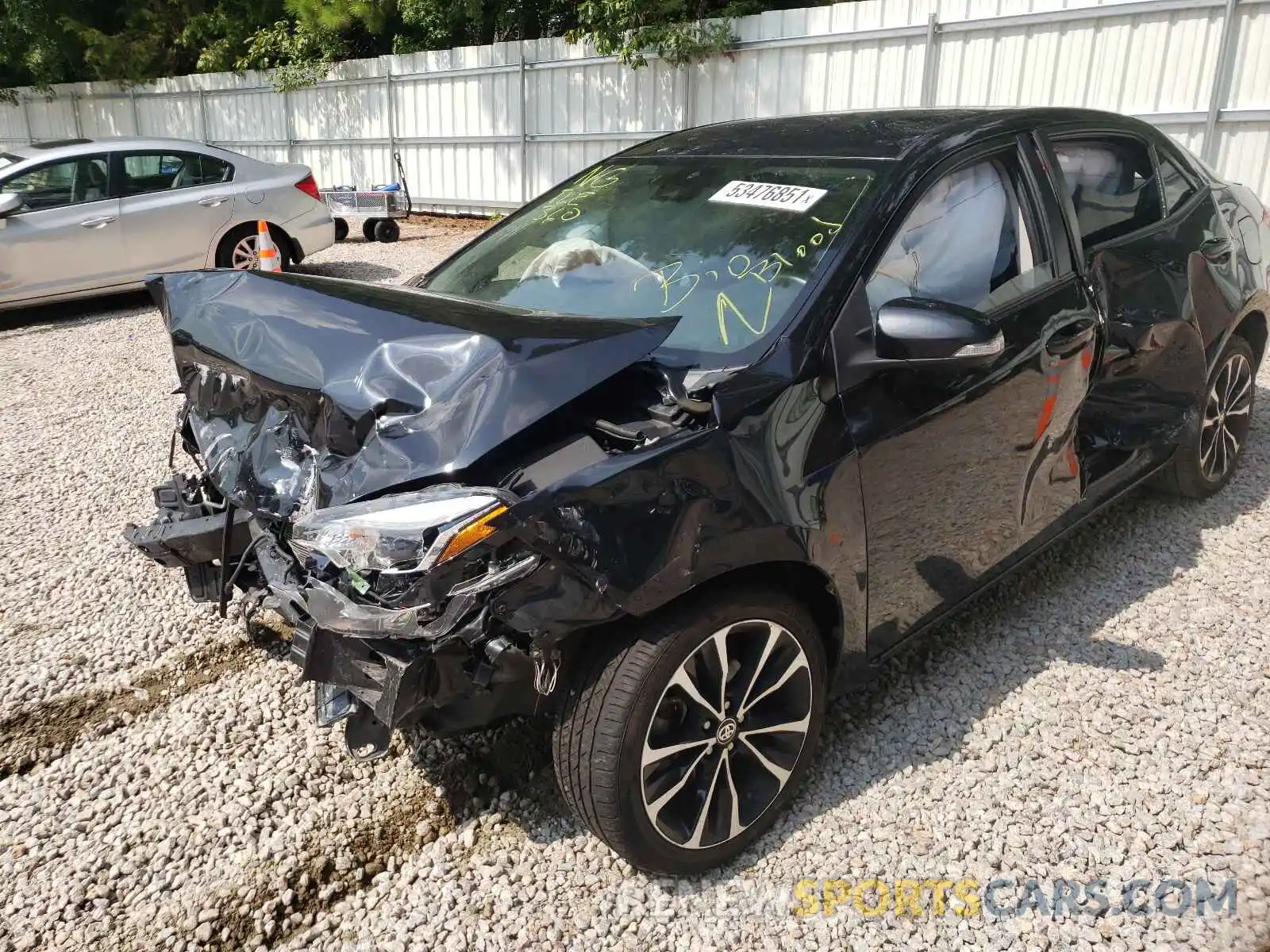 2 Photograph of a damaged car 2T1BURHE6KC196441 TOYOTA COROLLA 2019