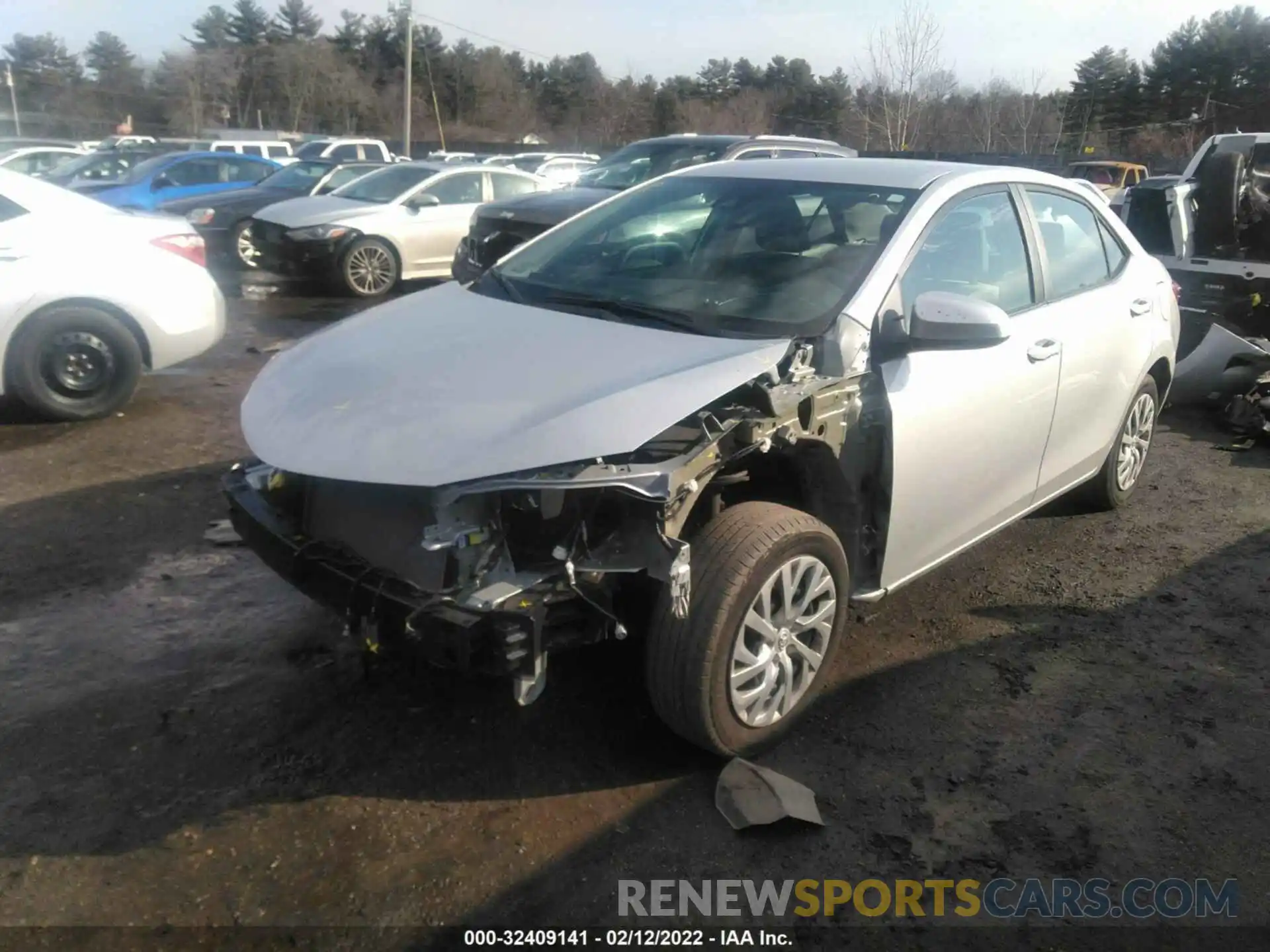 2 Photograph of a damaged car 2T1BURHE6KC196620 TOYOTA COROLLA 2019