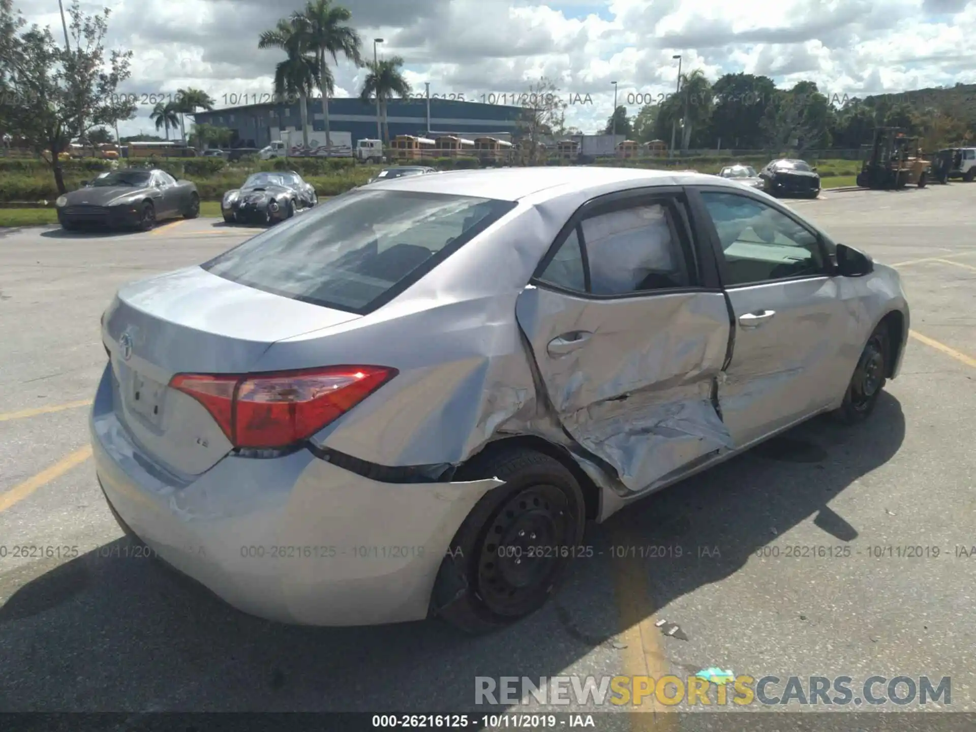 4 Photograph of a damaged car 2T1BURHE6KC199064 TOYOTA COROLLA 2019