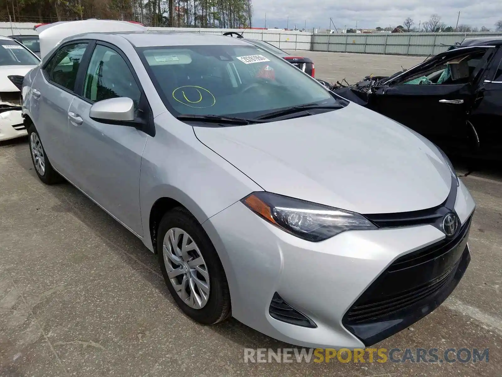 1 Photograph of a damaged car 2T1BURHE6KC199596 TOYOTA COROLLA 2019