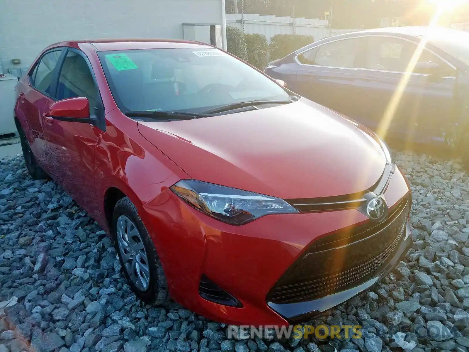 1 Photograph of a damaged car 2T1BURHE6KC199694 TOYOTA COROLLA 2019