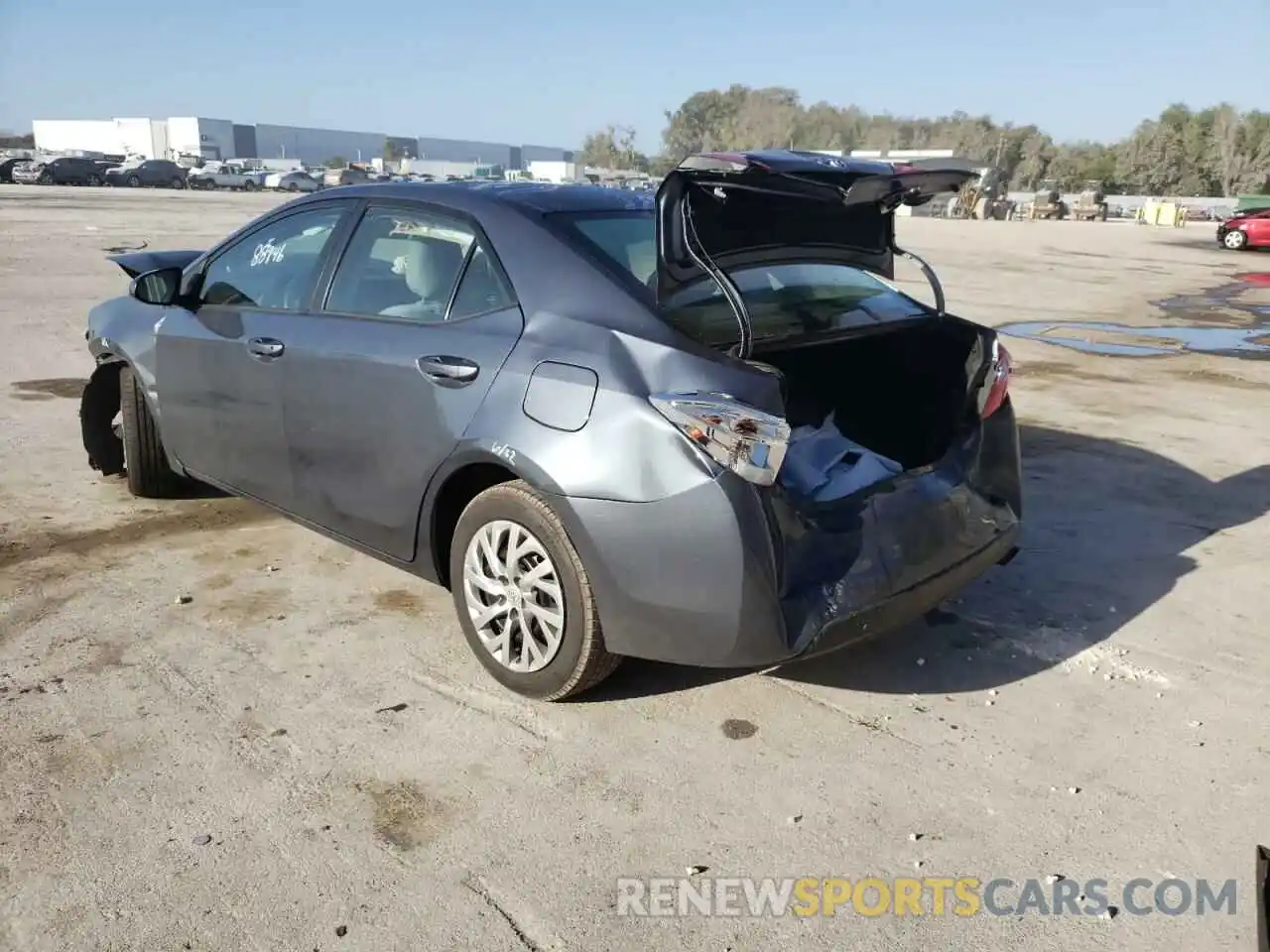 3 Photograph of a damaged car 2T1BURHE6KC200438 TOYOTA COROLLA 2019