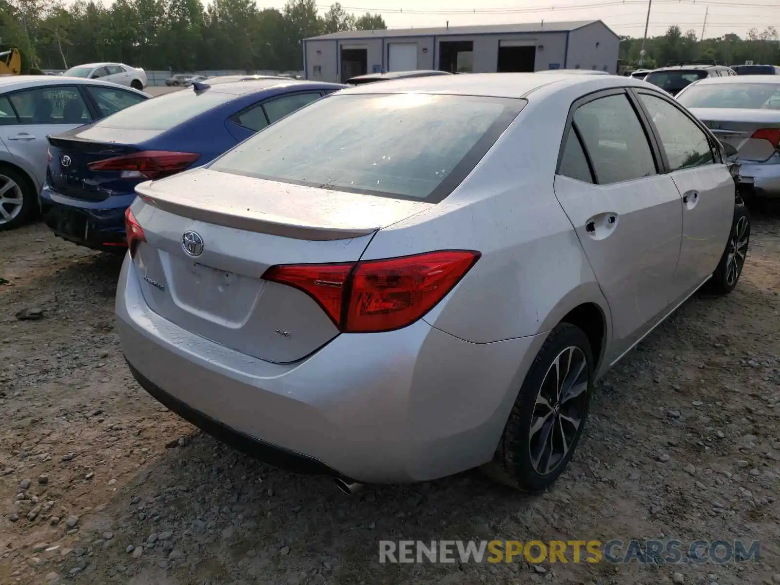 4 Photograph of a damaged car 2T1BURHE6KC201086 TOYOTA COROLLA 2019