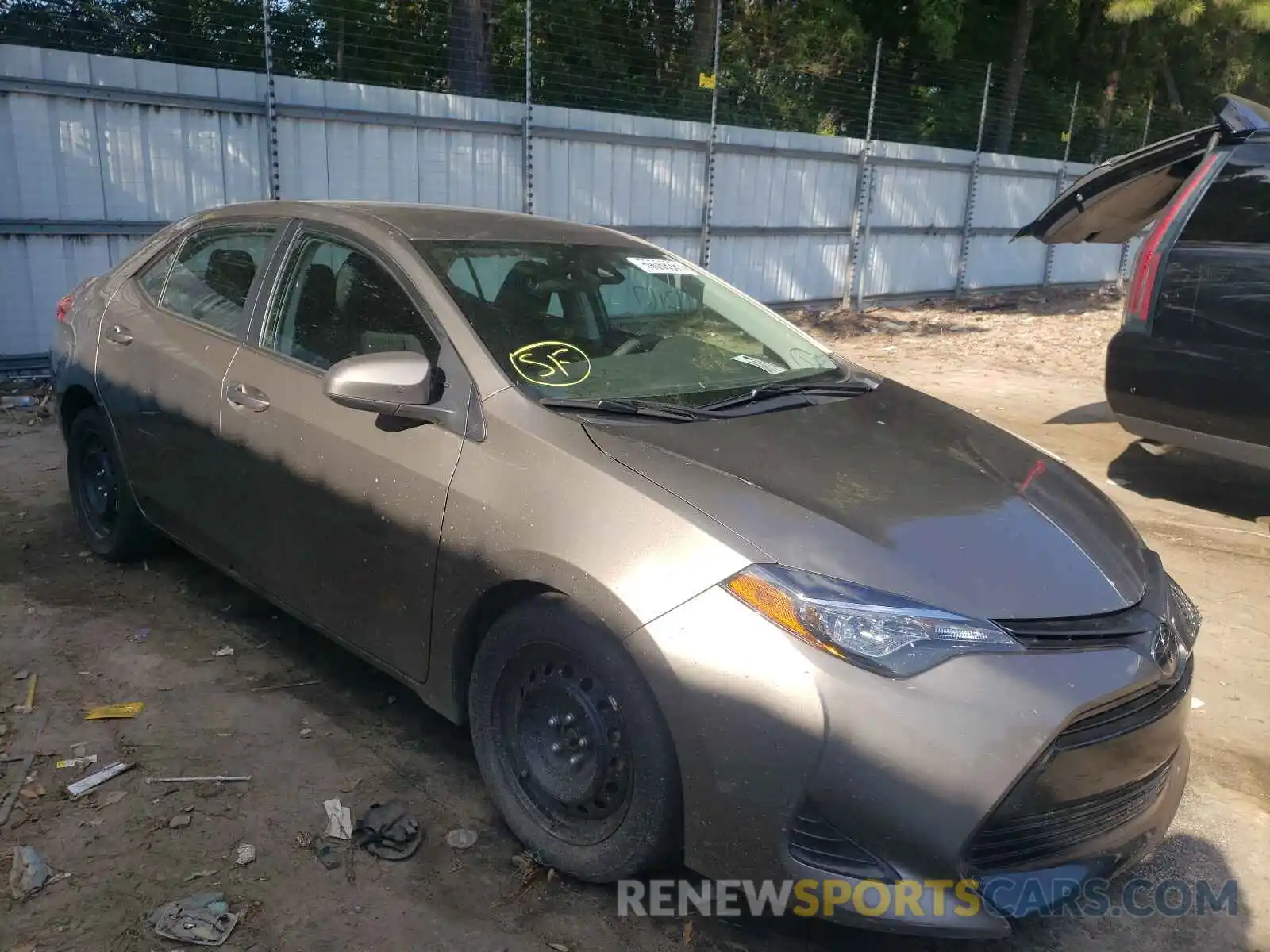 1 Photograph of a damaged car 2T1BURHE6KC201427 TOYOTA COROLLA 2019