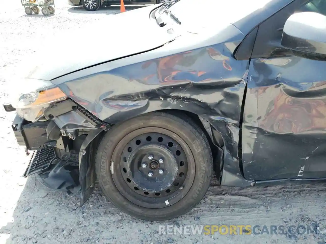 9 Photograph of a damaged car 2T1BURHE6KC201847 TOYOTA COROLLA 2019