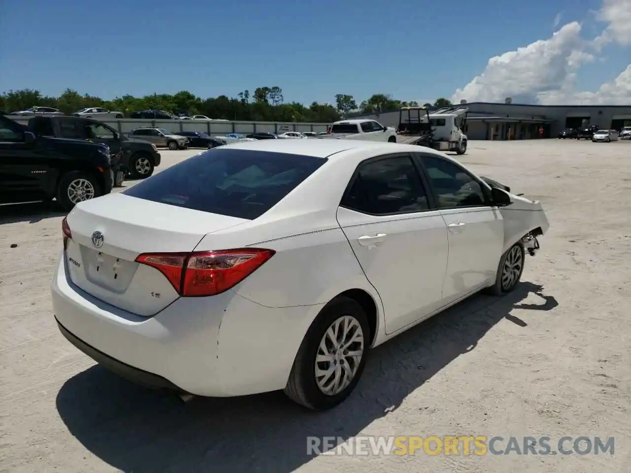 4 Photograph of a damaged car 2T1BURHE6KC202707 TOYOTA COROLLA 2019