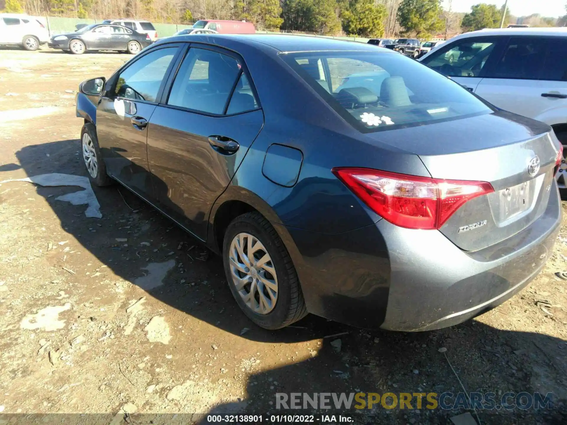 3 Photograph of a damaged car 2T1BURHE6KC202755 TOYOTA COROLLA 2019