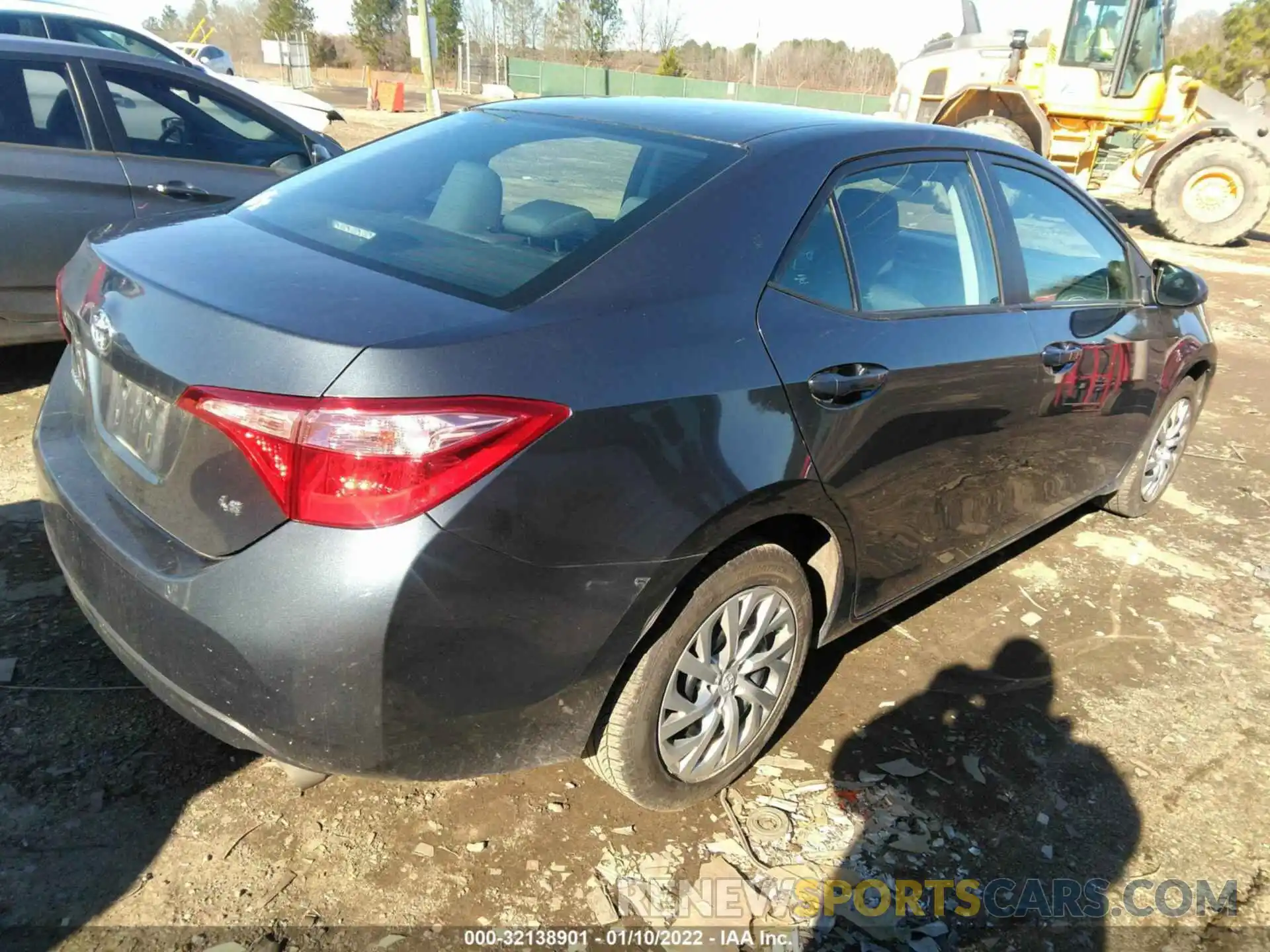 4 Photograph of a damaged car 2T1BURHE6KC202755 TOYOTA COROLLA 2019