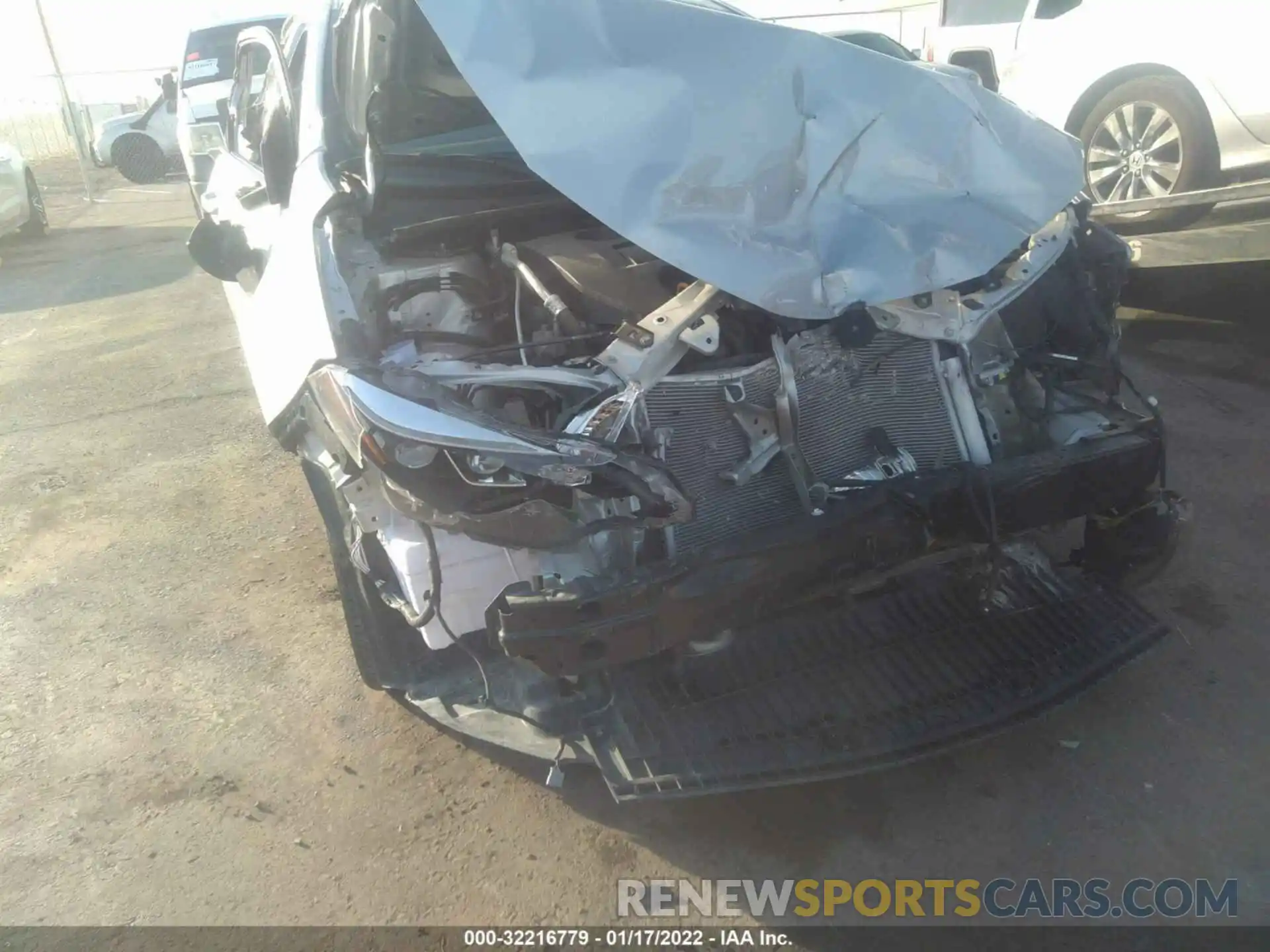 6 Photograph of a damaged car 2T1BURHE6KC203050 TOYOTA COROLLA 2019