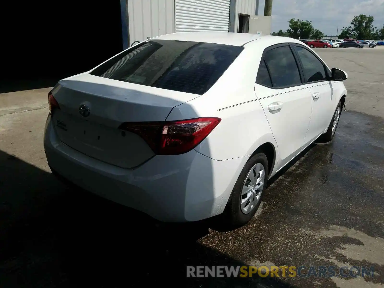 4 Photograph of a damaged car 2T1BURHE6KC203310 TOYOTA COROLLA 2019