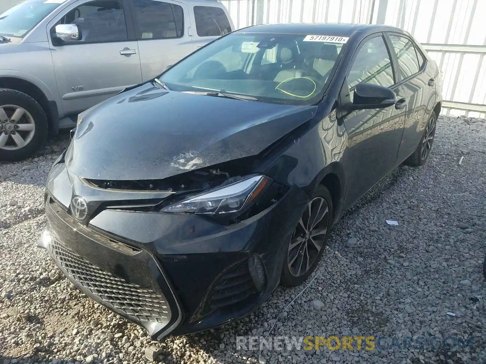 2 Фотография поврежденного автомобиля 2T1BURHE6KC203470 TOYOTA COROLLA 2019