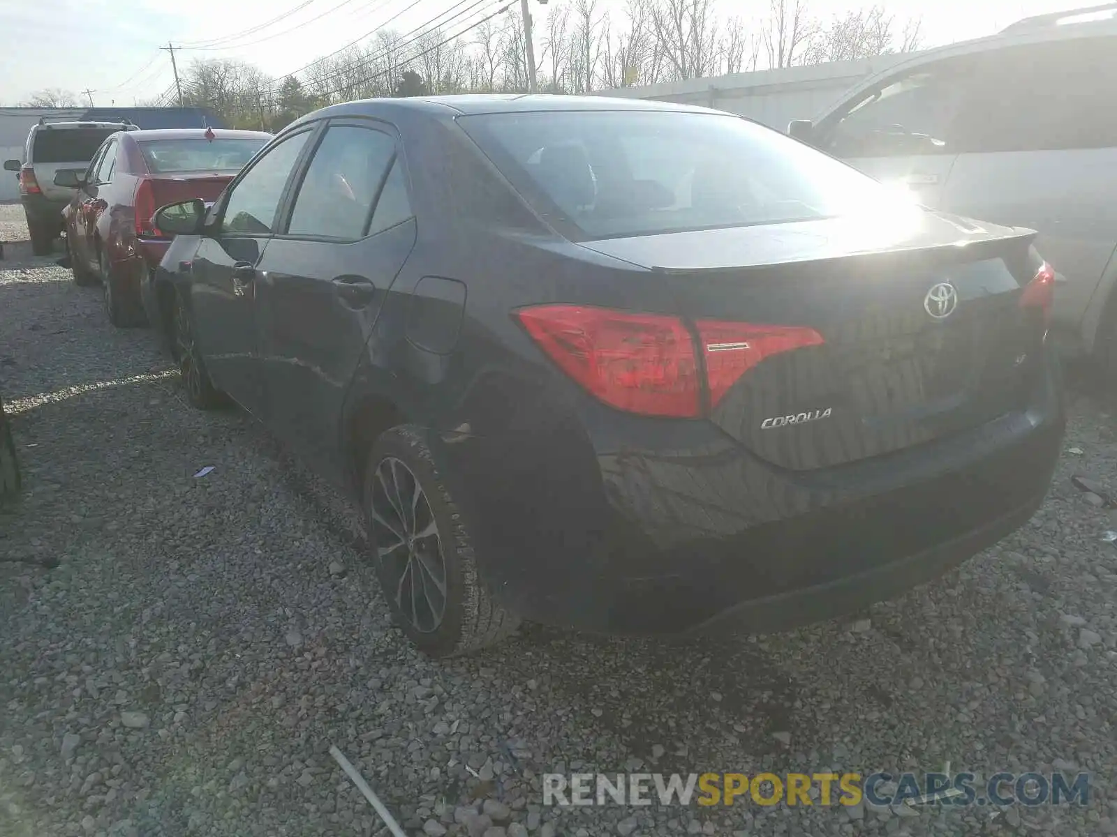 3 Photograph of a damaged car 2T1BURHE6KC203470 TOYOTA COROLLA 2019