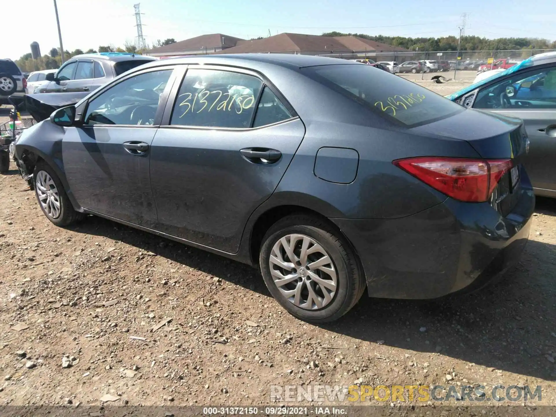 3 Photograph of a damaged car 2T1BURHE6KC203730 TOYOTA COROLLA 2019