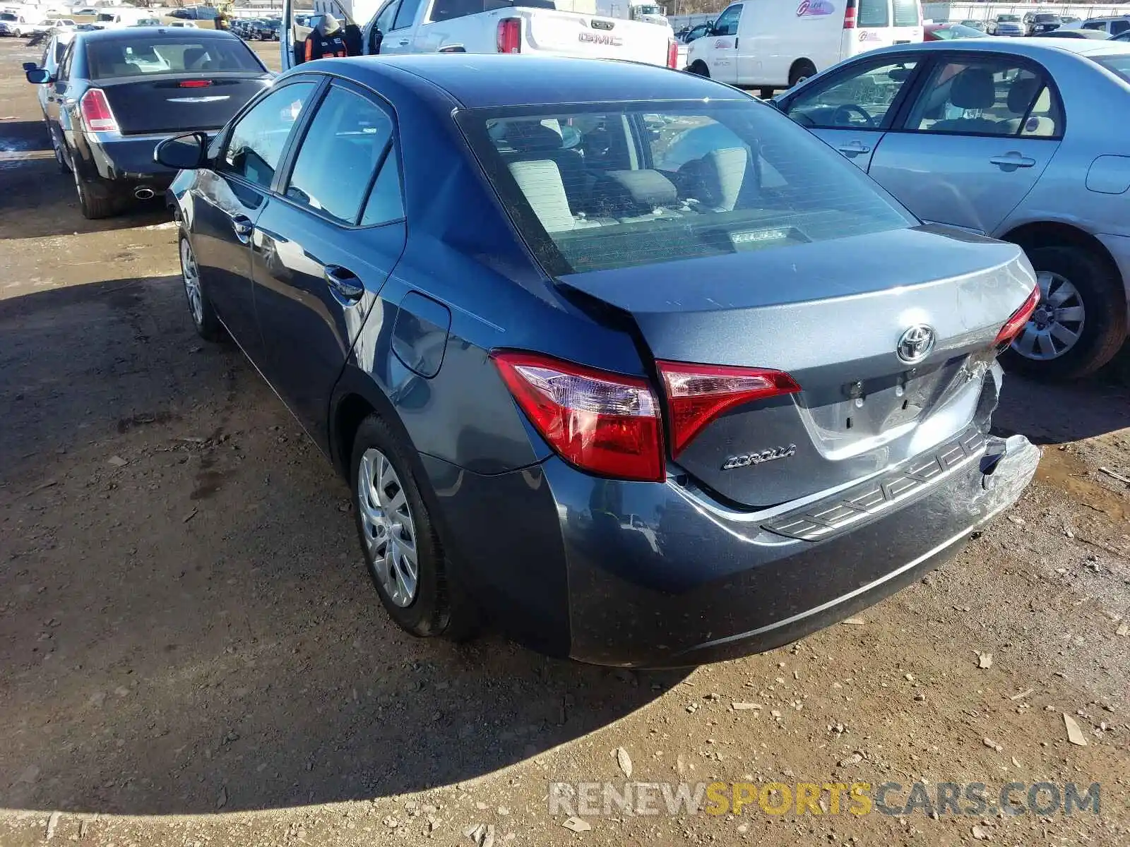 3 Photograph of a damaged car 2T1BURHE6KC204005 TOYOTA COROLLA 2019