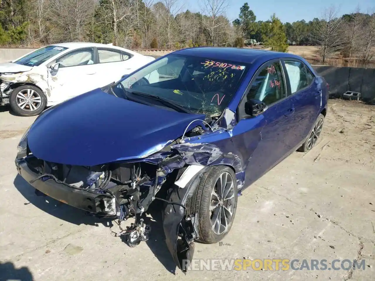 2 Photograph of a damaged car 2T1BURHE6KC204571 TOYOTA COROLLA 2019