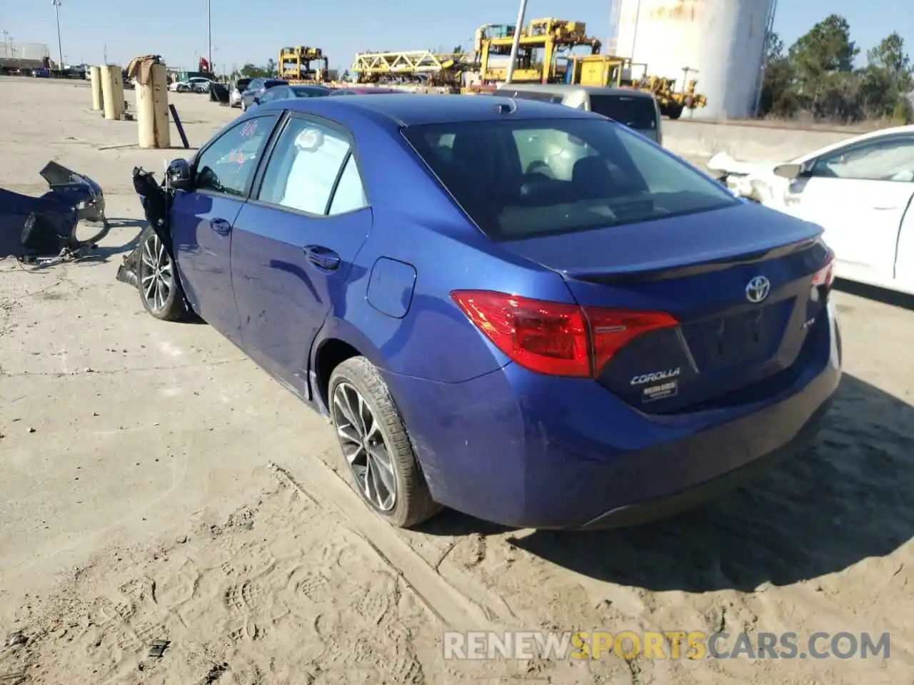 3 Photograph of a damaged car 2T1BURHE6KC204571 TOYOTA COROLLA 2019