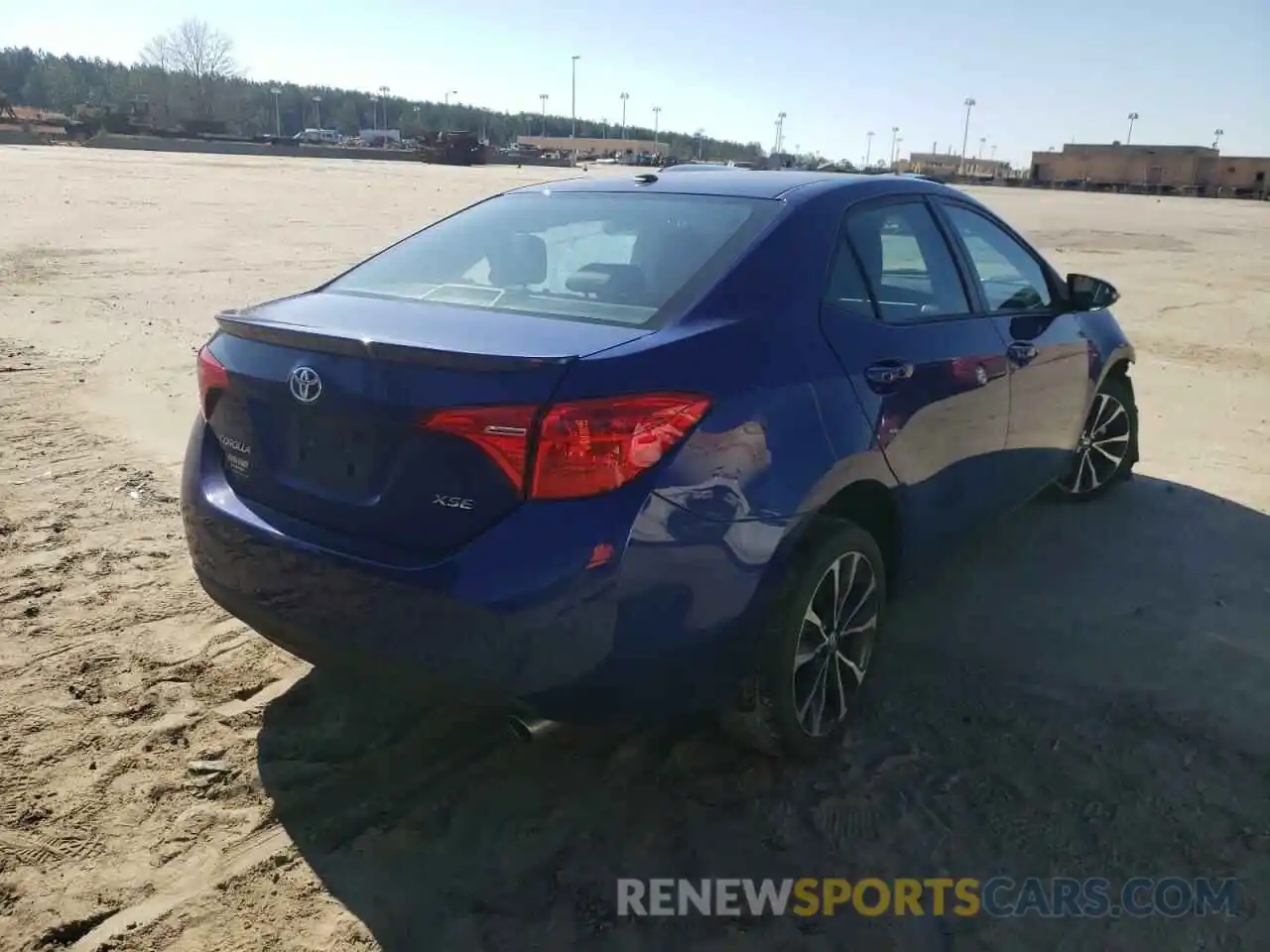 4 Photograph of a damaged car 2T1BURHE6KC204571 TOYOTA COROLLA 2019