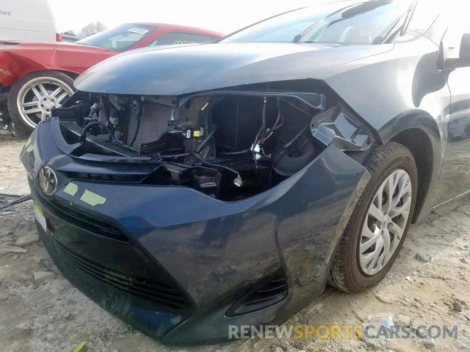 9 Photograph of a damaged car 2T1BURHE6KC204764 TOYOTA COROLLA 2019