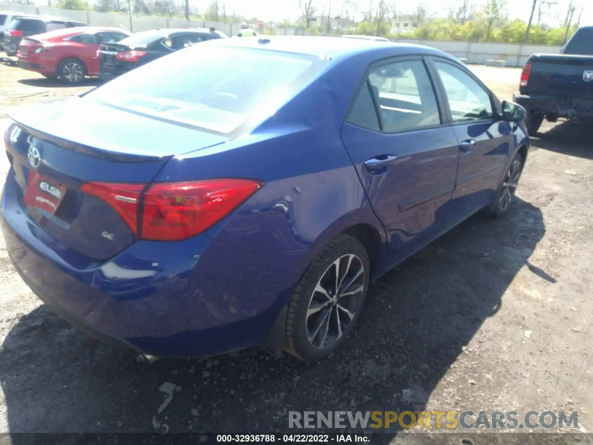 4 Photograph of a damaged car 2T1BURHE6KC205106 TOYOTA COROLLA 2019