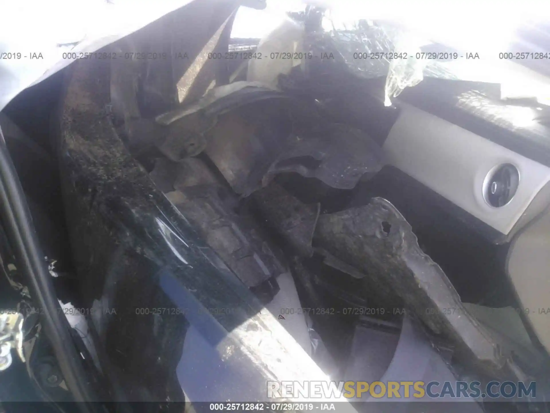 5 Photograph of a damaged car 2T1BURHE6KC206434 TOYOTA COROLLA 2019