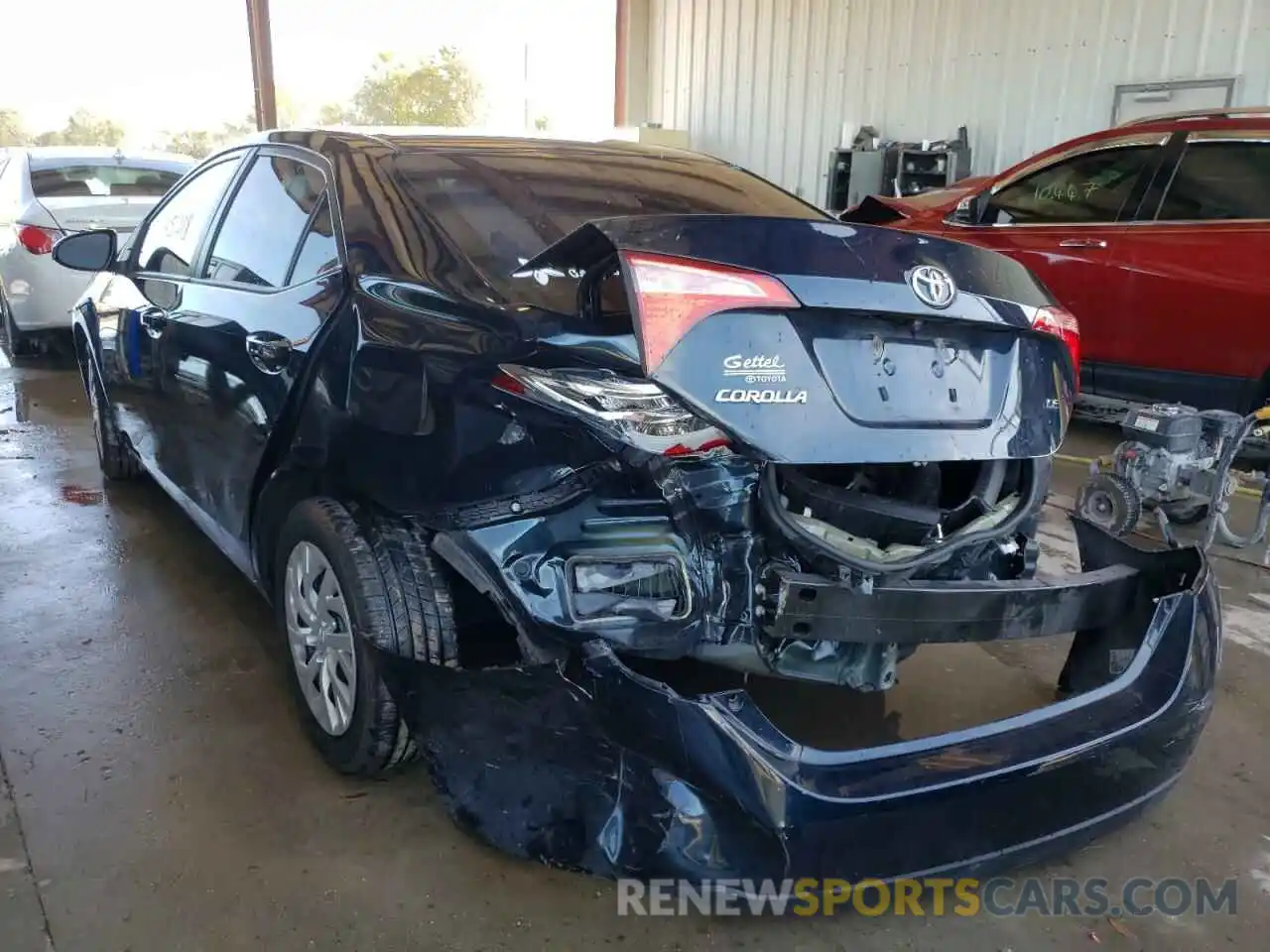 3 Photograph of a damaged car 2T1BURHE6KC208572 TOYOTA COROLLA 2019