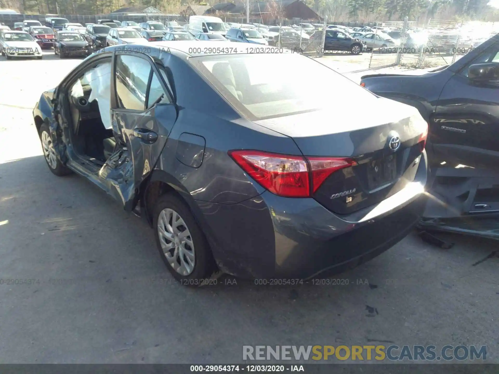 3 Photograph of a damaged car 2T1BURHE6KC208913 TOYOTA COROLLA 2019