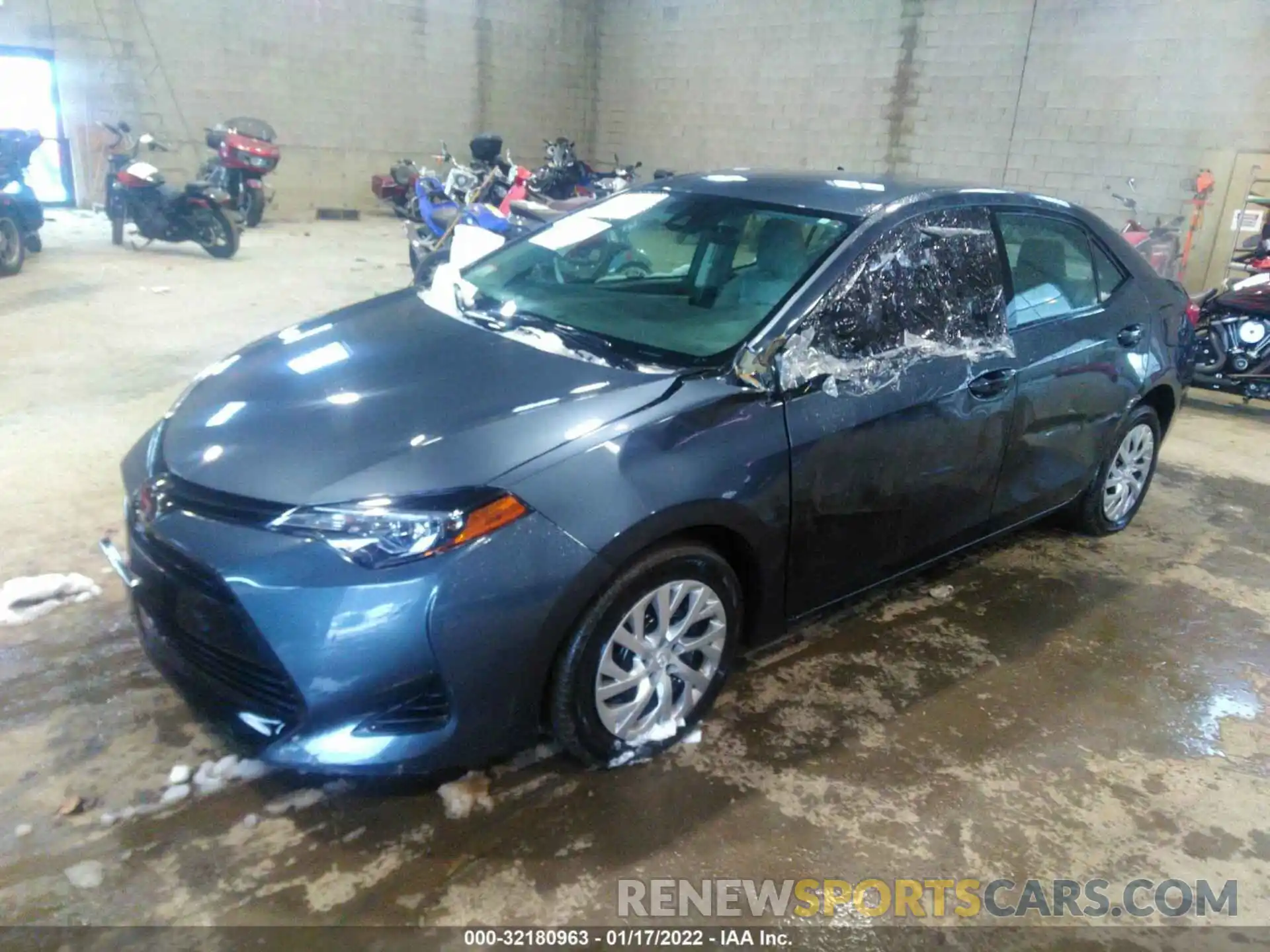 2 Photograph of a damaged car 2T1BURHE6KC209625 TOYOTA COROLLA 2019