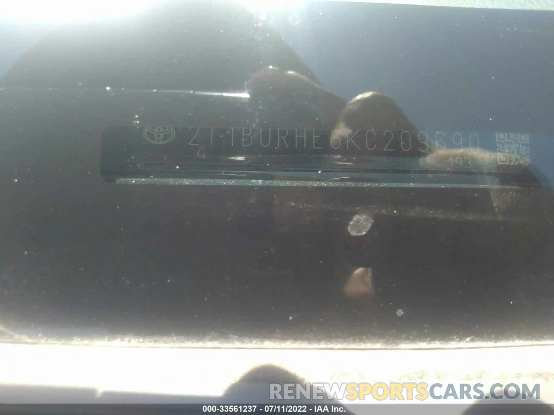 9 Photograph of a damaged car 2T1BURHE6KC209690 TOYOTA COROLLA 2019