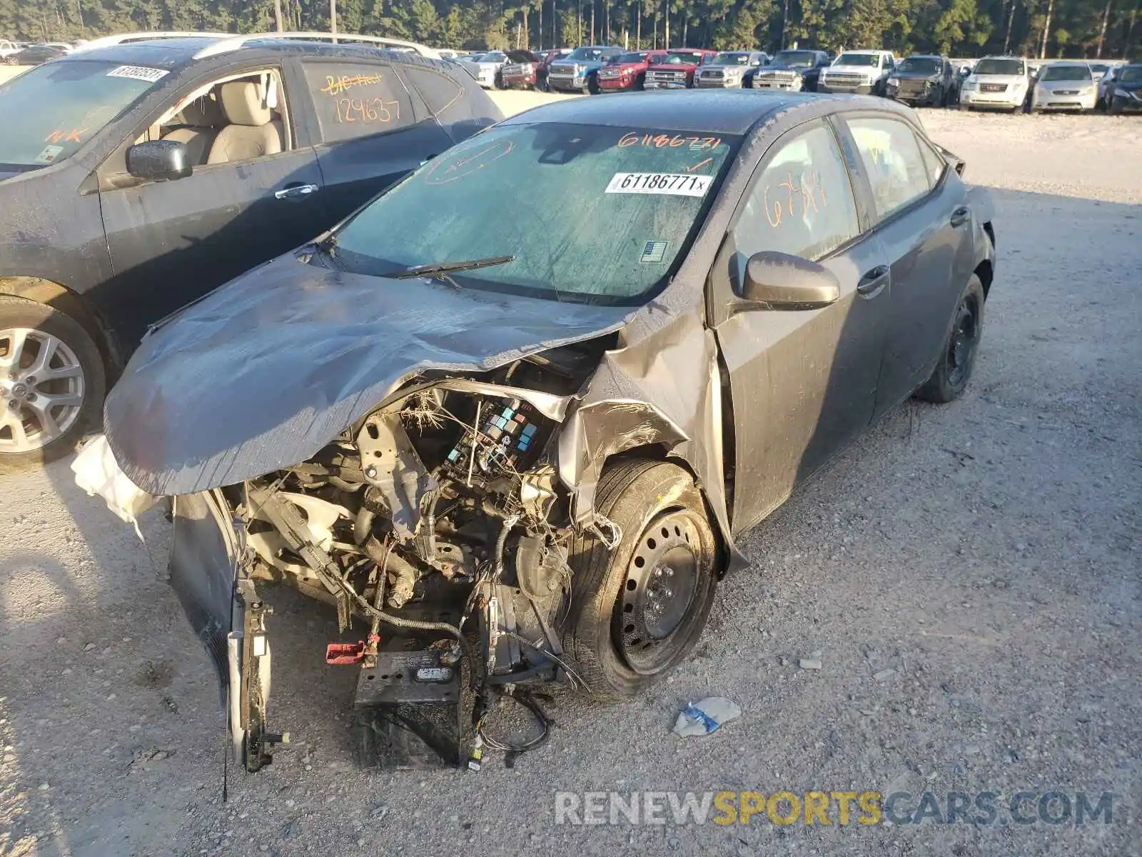 2 Photograph of a damaged car 2T1BURHE6KC209964 TOYOTA COROLLA 2019