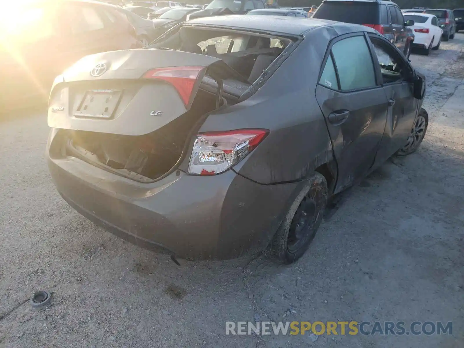 4 Photograph of a damaged car 2T1BURHE6KC209964 TOYOTA COROLLA 2019