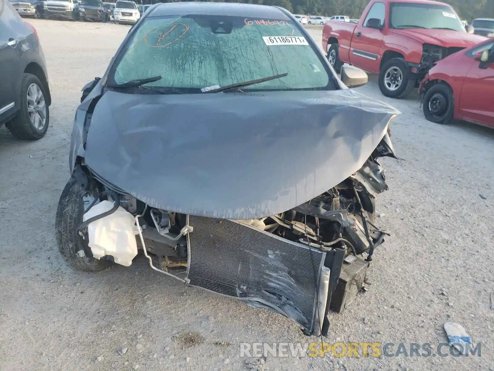 9 Photograph of a damaged car 2T1BURHE6KC209964 TOYOTA COROLLA 2019