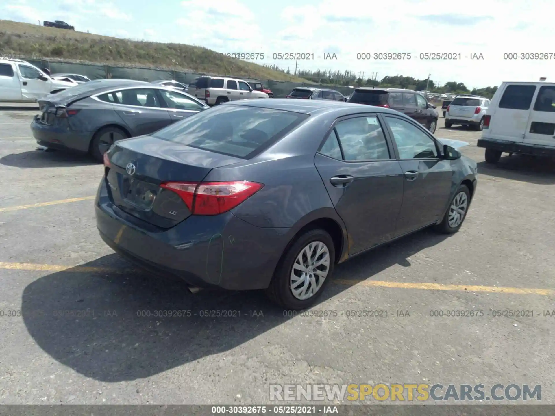 4 Photograph of a damaged car 2T1BURHE6KC210094 TOYOTA COROLLA 2019