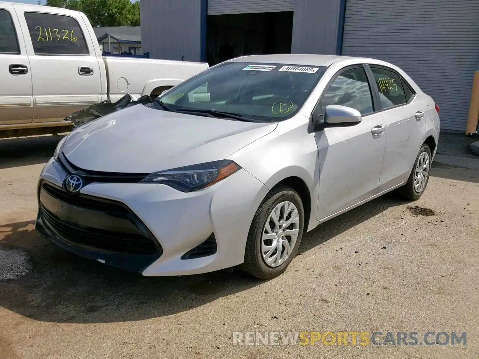 2 Photograph of a damaged car 2T1BURHE6KC210337 TOYOTA COROLLA 2019