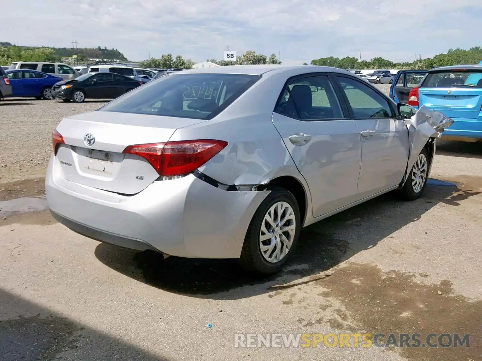 4 Photograph of a damaged car 2T1BURHE6KC210337 TOYOTA COROLLA 2019