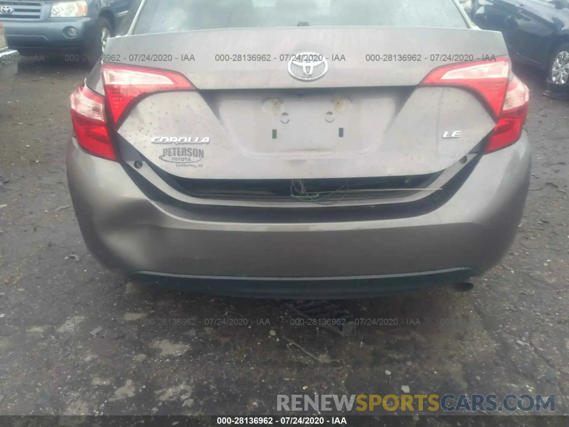 6 Photograph of a damaged car 2T1BURHE6KC210760 TOYOTA COROLLA 2019