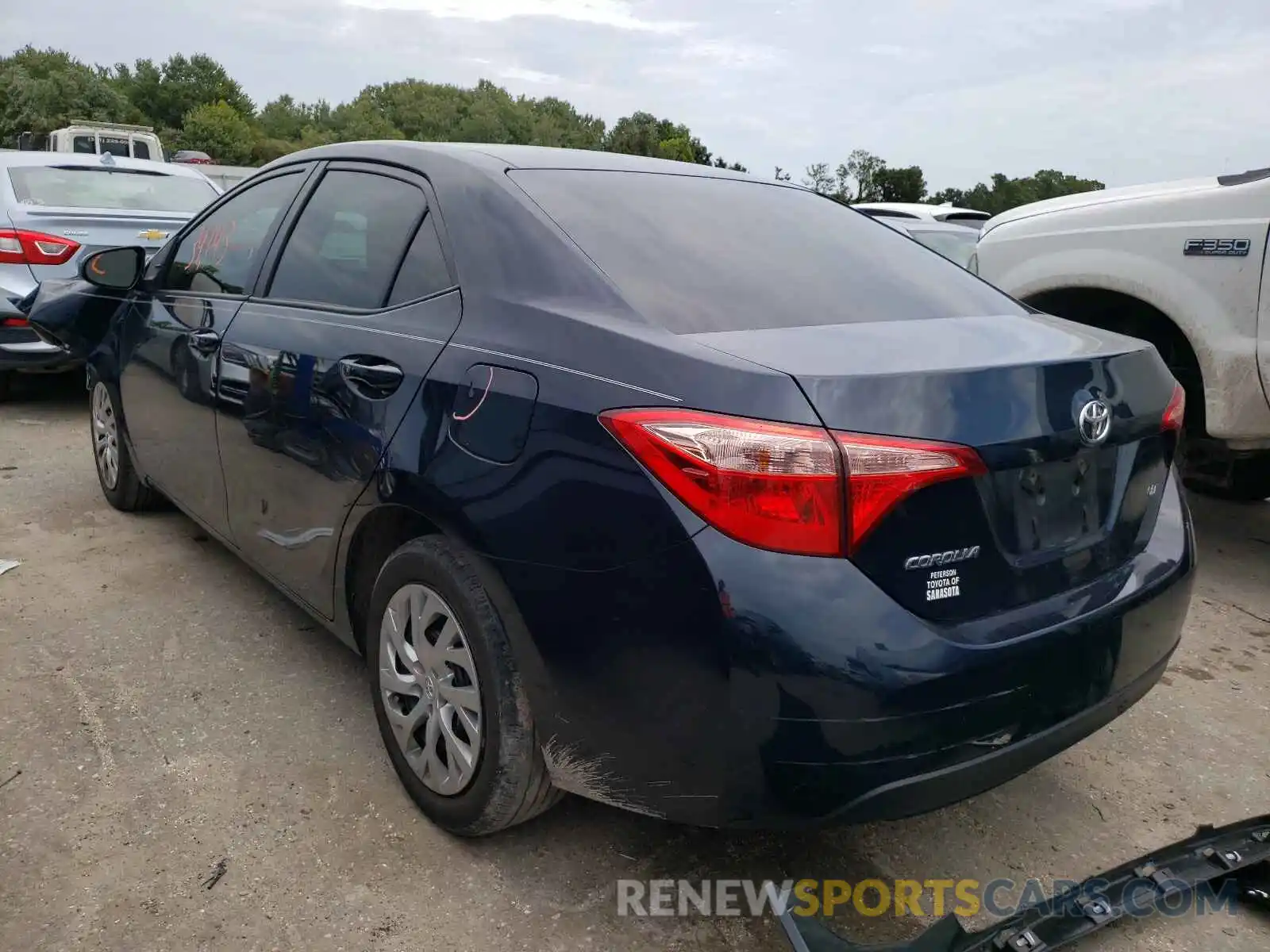 3 Photograph of a damaged car 2T1BURHE6KC211391 TOYOTA COROLLA 2019