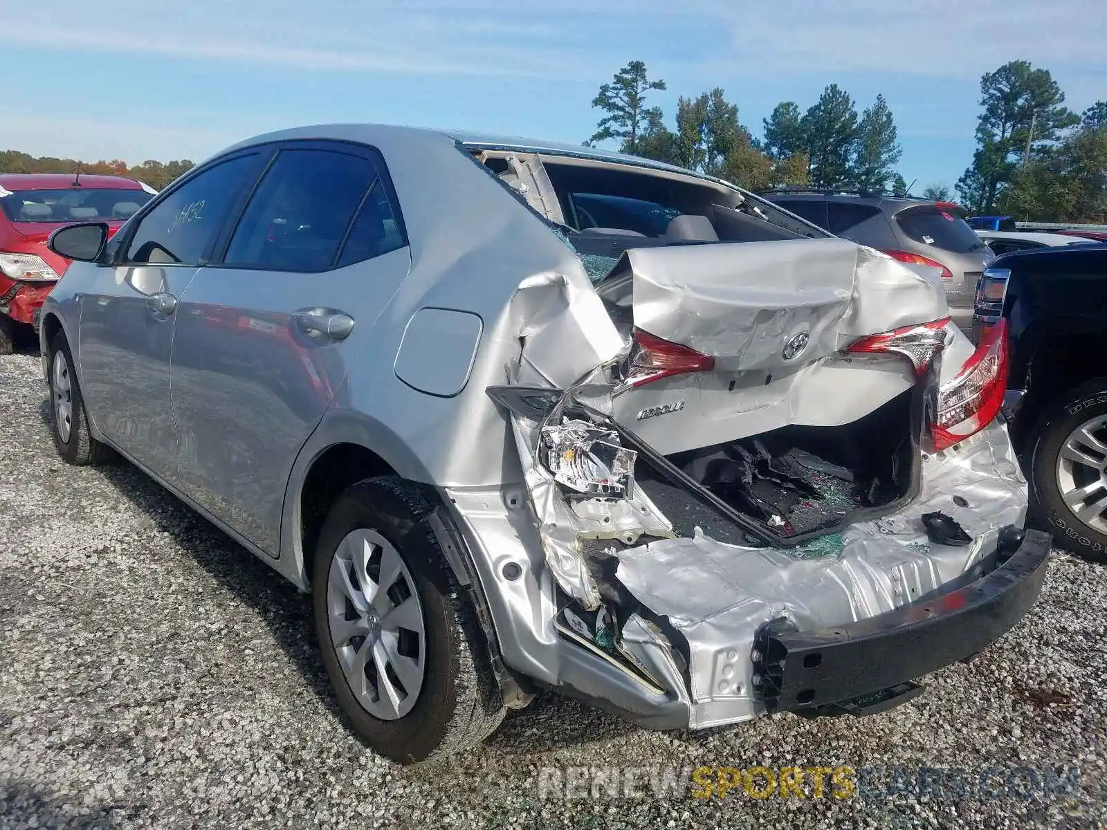 3 Photograph of a damaged car 2T1BURHE6KC211472 TOYOTA COROLLA 2019